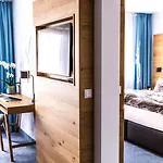 Aunhamer & (adults Only) Hotel