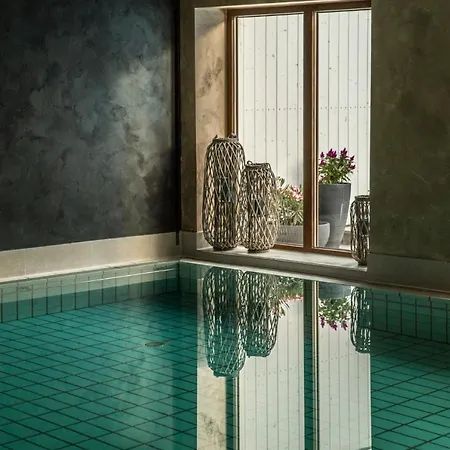 Aunhamer & (adults Only) 4*