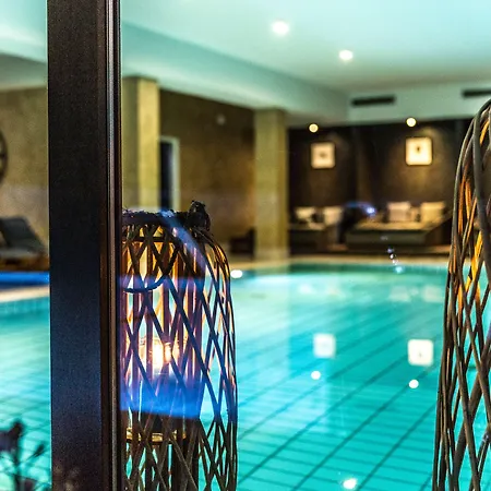 Aunhamer & (adults Only)